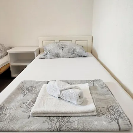 Apartment A&a - Free Private Parking